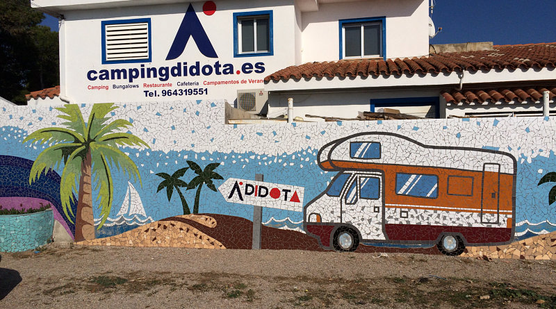 Murales di fronte al campeggio