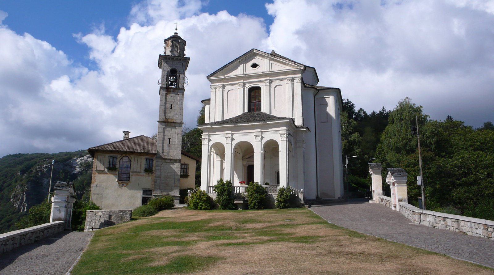 Il Santuario della Madonna del Sasso