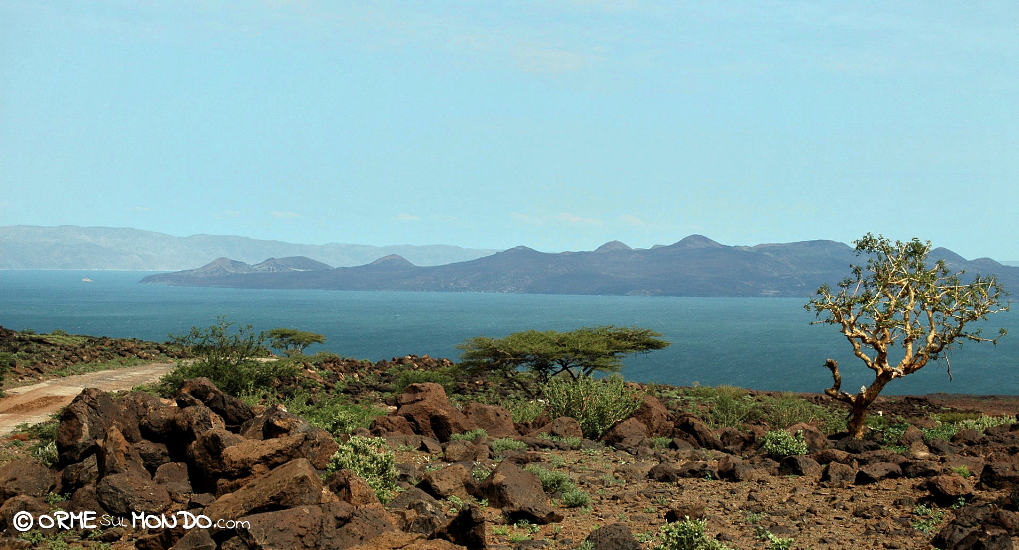 lago turkana kenya panorama